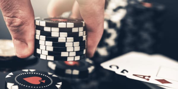 5 най-големи разлики между покер и блекджек